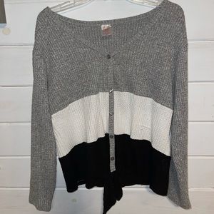 Quarter length sleeve shirt